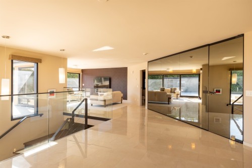1109 Hillside Road, West Vancouver, BC 