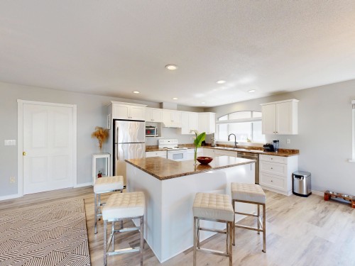 3311 Rakanna Place, Coquitlam, BC 