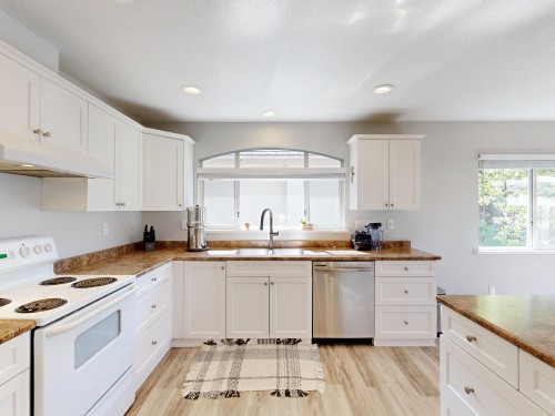 3311 Rakanna Place, Coquitlam, BC 