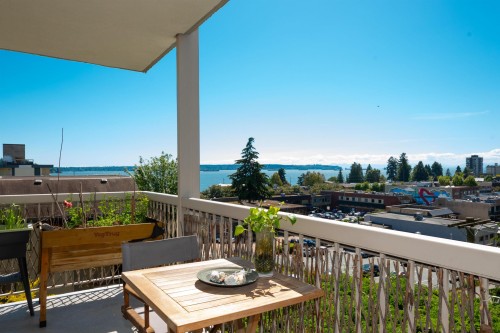 402-1390 Duchess Avenue, West Vancouver, BC 