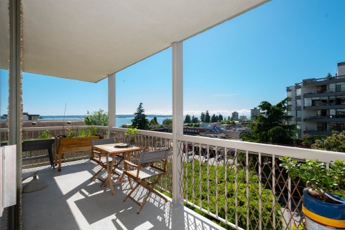 402-1390 Duchess Avenue, West Vancouver, BC 