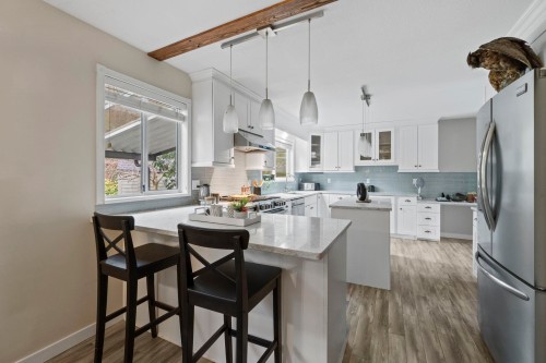 12326 234 Street, Maple Ridge, BC - Indoor Photo Showing Kitchen