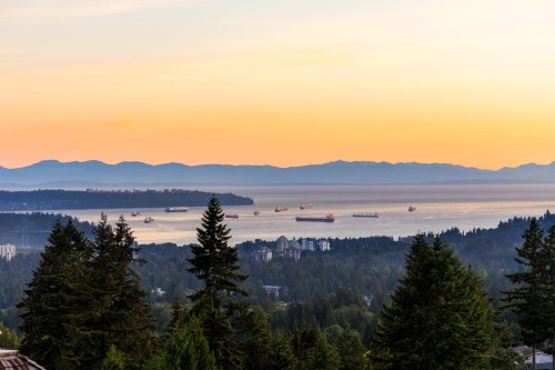 4350 Starlight Way  North Vancouver, BC V7N 3N9
