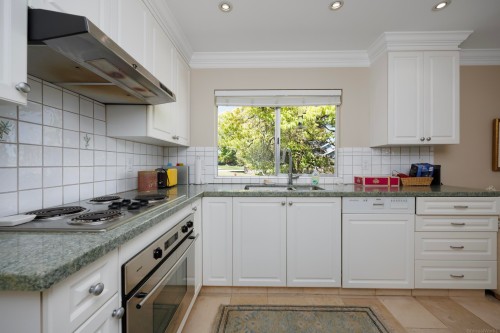 2291 32Nd Avenue W, Vancouver, BC 
