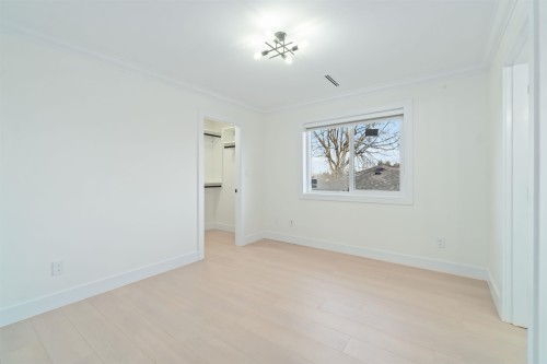 1-6666 Walker Avenue, Burnaby, BC 