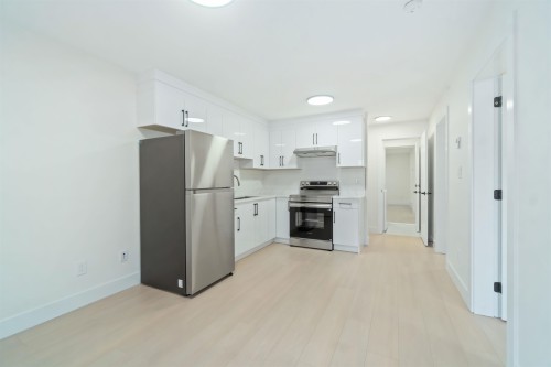 1-6666 Walker Avenue, Burnaby, BC 
