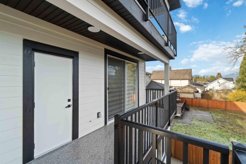 1-6666 Walker Avenue, Burnaby, BC 