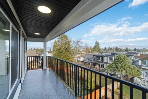 1-6666 Walker Avenue, Burnaby, BC 