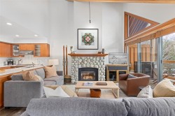 A-4847 Casabella Crescent Whistler, BC V8E 0Z4