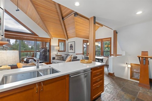 A-4847 Casabella Crescent, Whistler, BC 