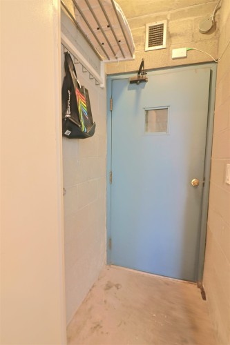 21-1345 4Th Avenue W, Vancouver, BC - Indoor