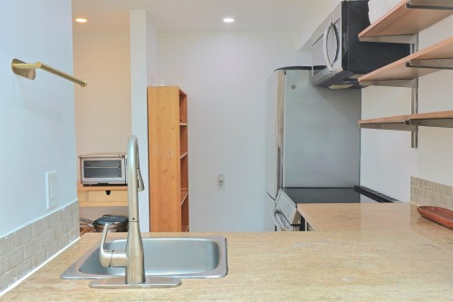 21-1345 4Th Avenue W, Vancouver, BC - Indoor