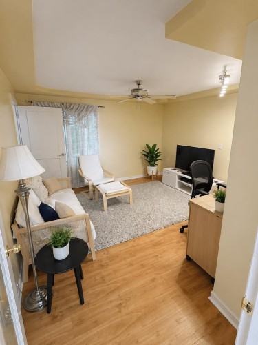 2011 Seventh Avenue, New Westminster, BC 