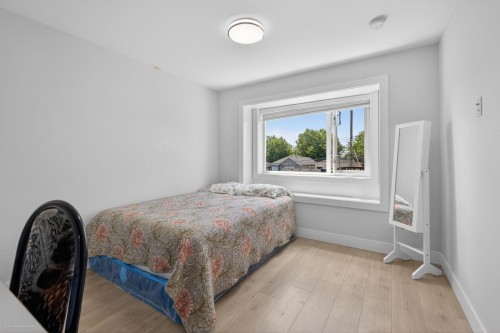 6749 Knight Street, Vancouver, BC 