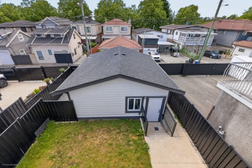 6749 Knight Street, Vancouver, BC 