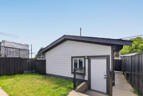 6749 Knight Street, Vancouver, BC 