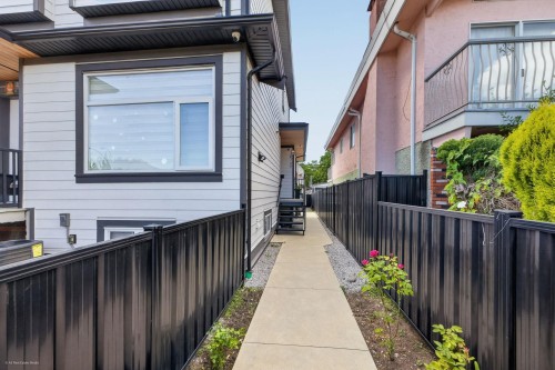 6749 Knight Street, Vancouver, BC 