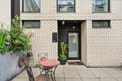 311-1647 Pender Street E Vancouver, BC V5L 1W2