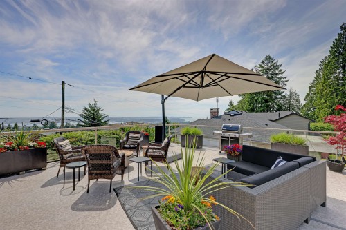 3821 Lonsdale Avenue  North Vancouver, BC V7N 3K8