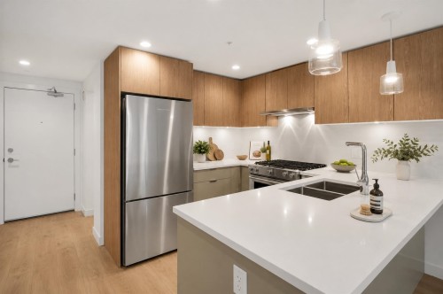 125-108 8Th Street E, North Vancouver, BC 