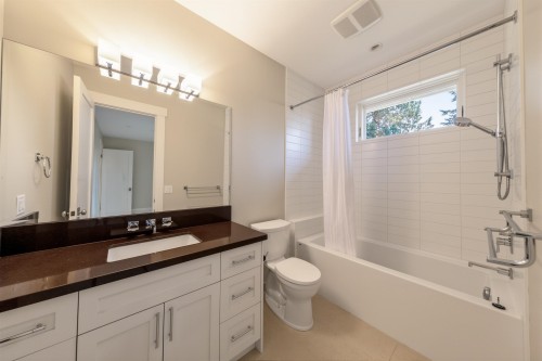 2645 Rosebery Avenue, West Vancouver, BC 