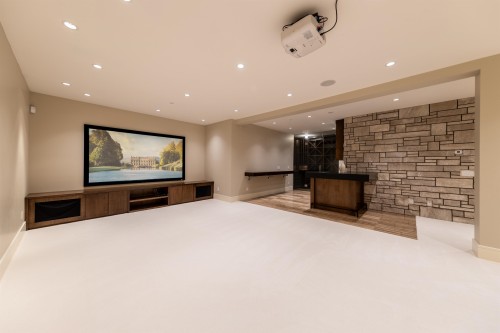 2645 Rosebery Avenue, West Vancouver, BC 