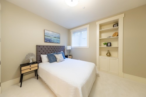 2645 Rosebery Avenue, West Vancouver, BC 