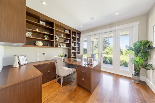2645 Rosebery Avenue, West Vancouver, BC 
