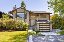 1175 Falcon Drive  Coquitlam, BC V3E 2C2