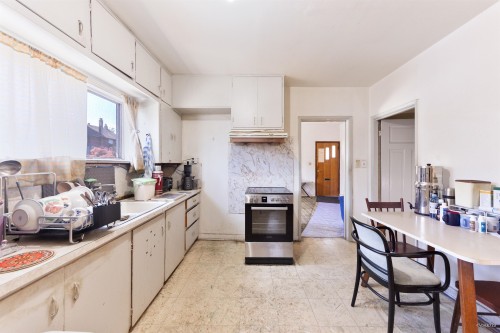824 Semlin Drive, Vancouver, BC 