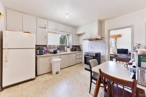 824 Semlin Drive, Vancouver, BC 