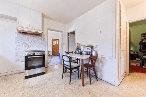 824 Semlin Drive, Vancouver, BC 