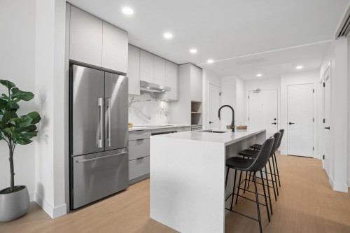 563-422 3Rd Street E, North Vancouver, BC 
