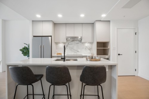 563-422 3Rd Street E, North Vancouver, BC 