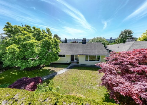 144 Eighth Avenue E, New Westminster, BC 