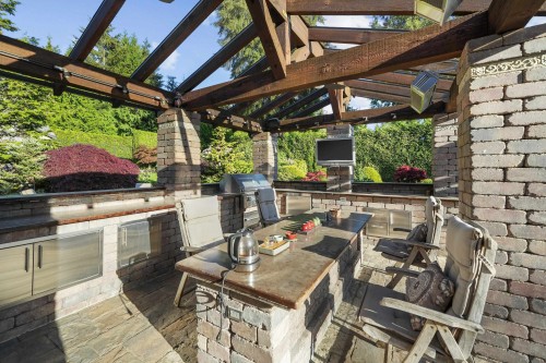 2514 East Road, Anmore, BC 