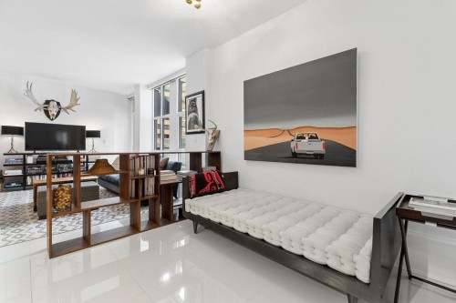 304-1102 Hornby Street, Vancouver, BC 