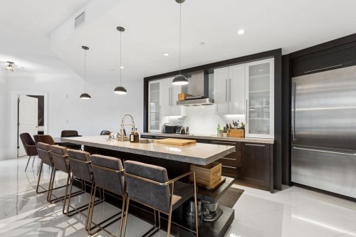 304-1102 Hornby Street, Vancouver, BC 
