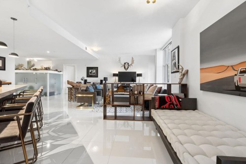 304-1102 Hornby Street, Vancouver, BC 