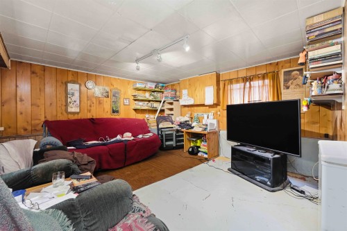 423 37Th Avenue E, Vancouver, BC 