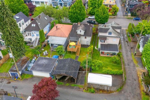 423 37Th Avenue E, Vancouver, BC 