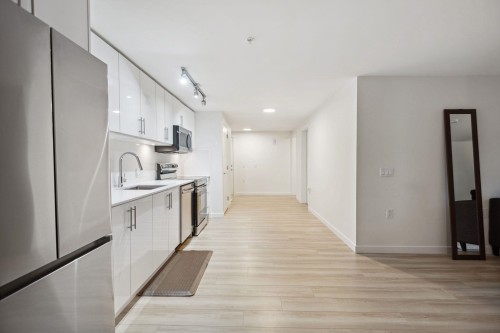 207-232 Sixth Street, New Westminster, BC 