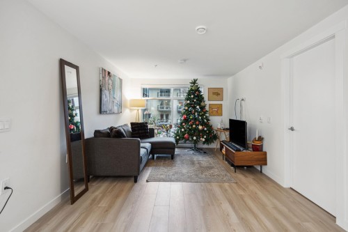 207-232 Sixth Street, New Westminster, BC 