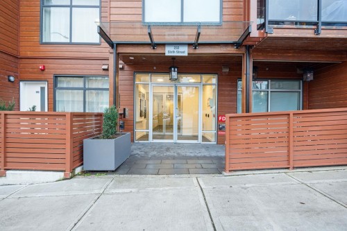 207-232 Sixth Street, New Westminster, BC 