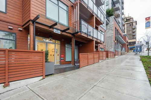 207-232 Sixth Street, New Westminster, BC 