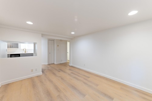 2744 10Th Avenue W, Vancouver, BC 