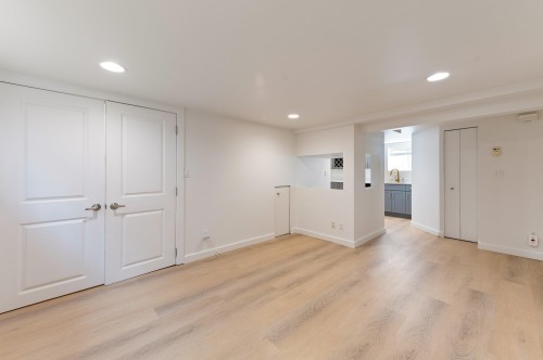 2744 10Th Avenue W, Vancouver, BC 