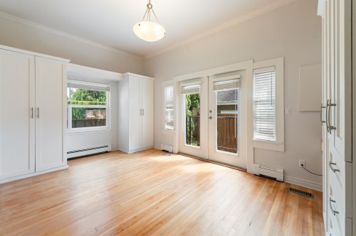 2744 10Th Avenue W, Vancouver, BC 