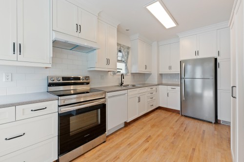 2744 10Th Avenue W, Vancouver, BC 