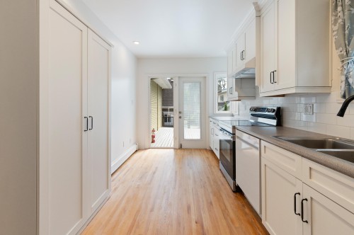2744 10Th Avenue W, Vancouver, BC 